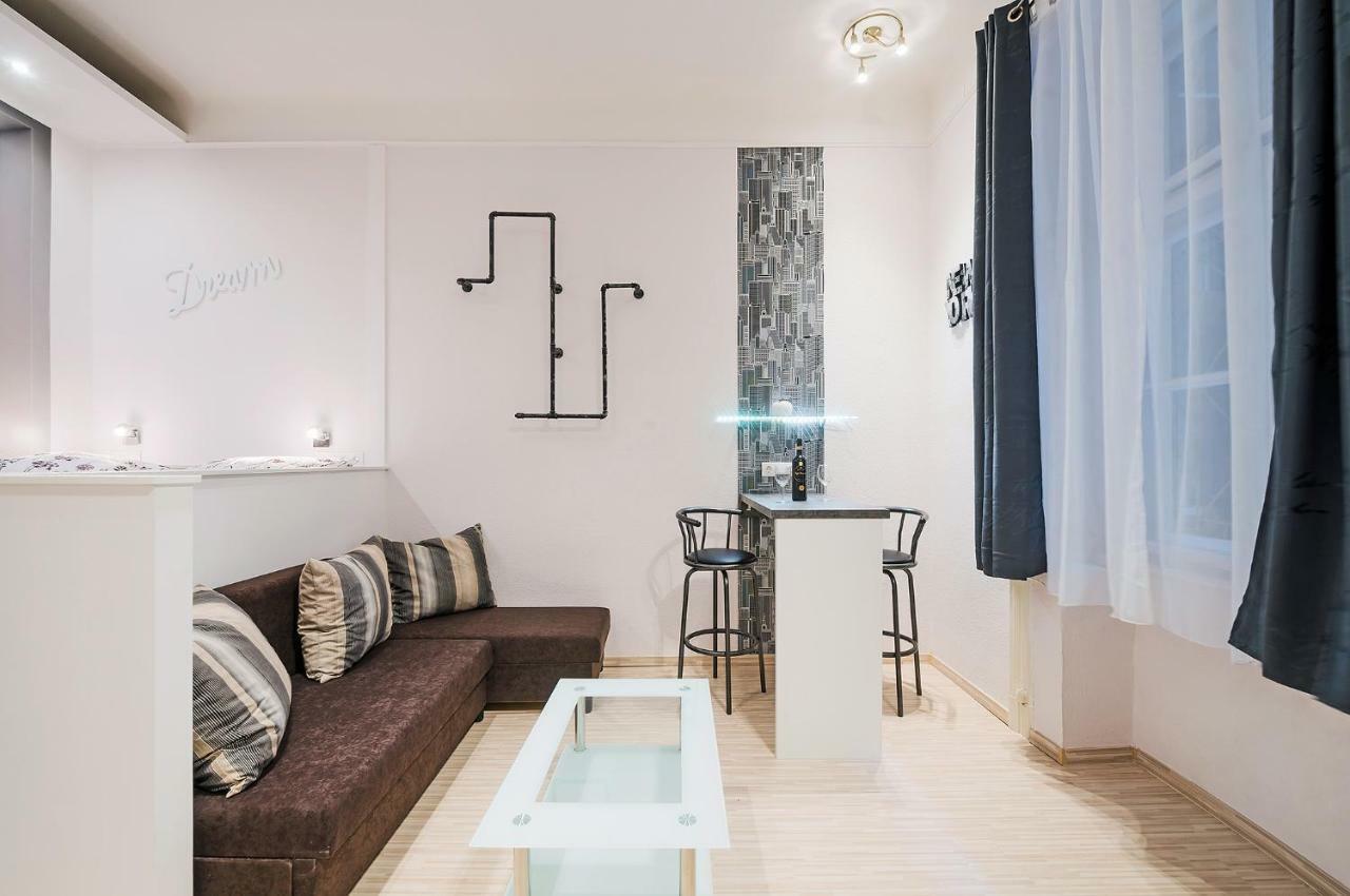 Free Parking, Quiet Design Flat In The Centre Apartment บูดาเปสต์ ภายนอก รูปภาพ